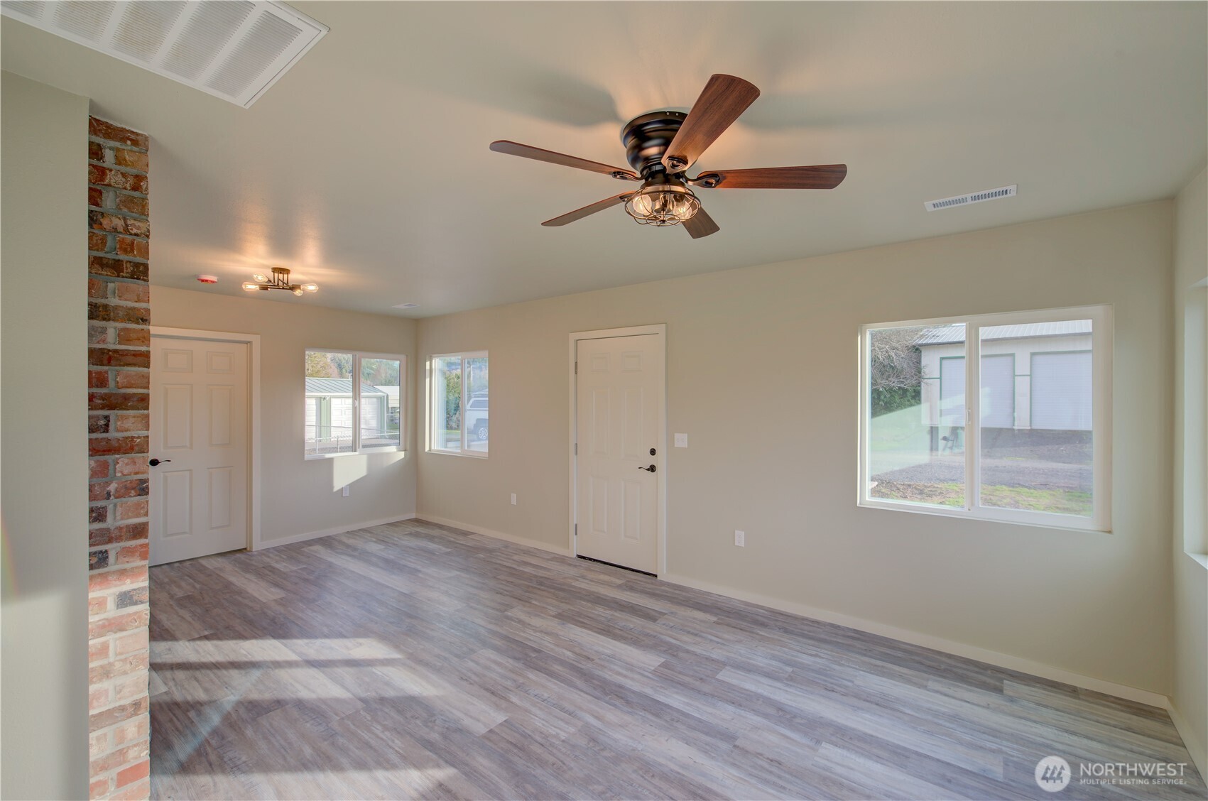 1365 Dolan Street Raymond, WA 98577 - Photo 9 of 26