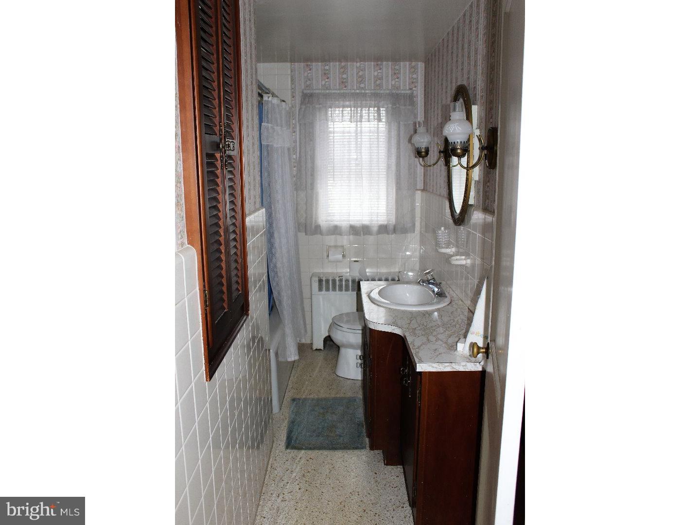 2927 Cowpath Road Hatfield, PA 19440 - Photo 18 of 20 Bathroom