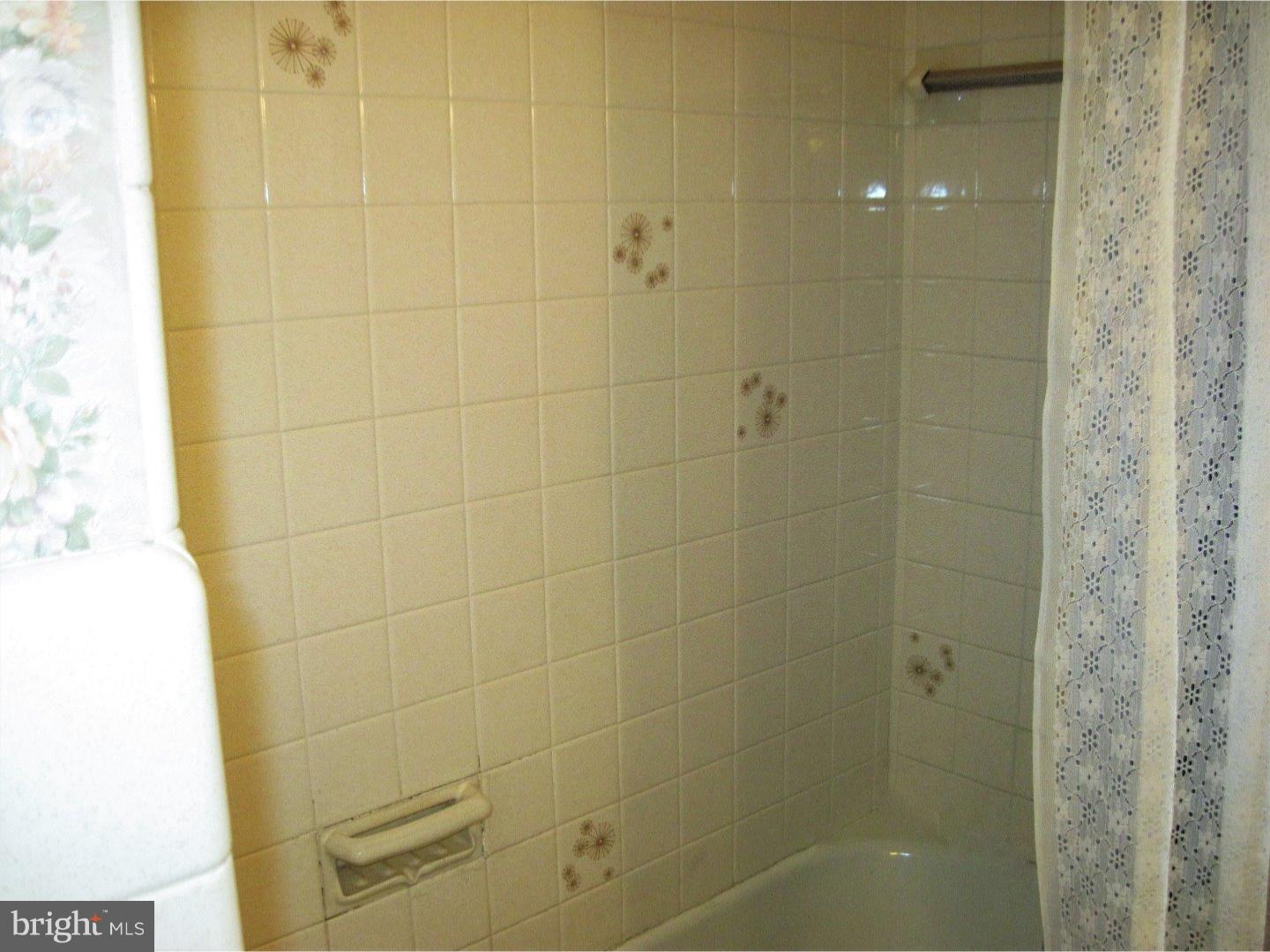 2927 Cowpath Road Hatfield, PA 19440 - Photo 19 of 20 Bathroom