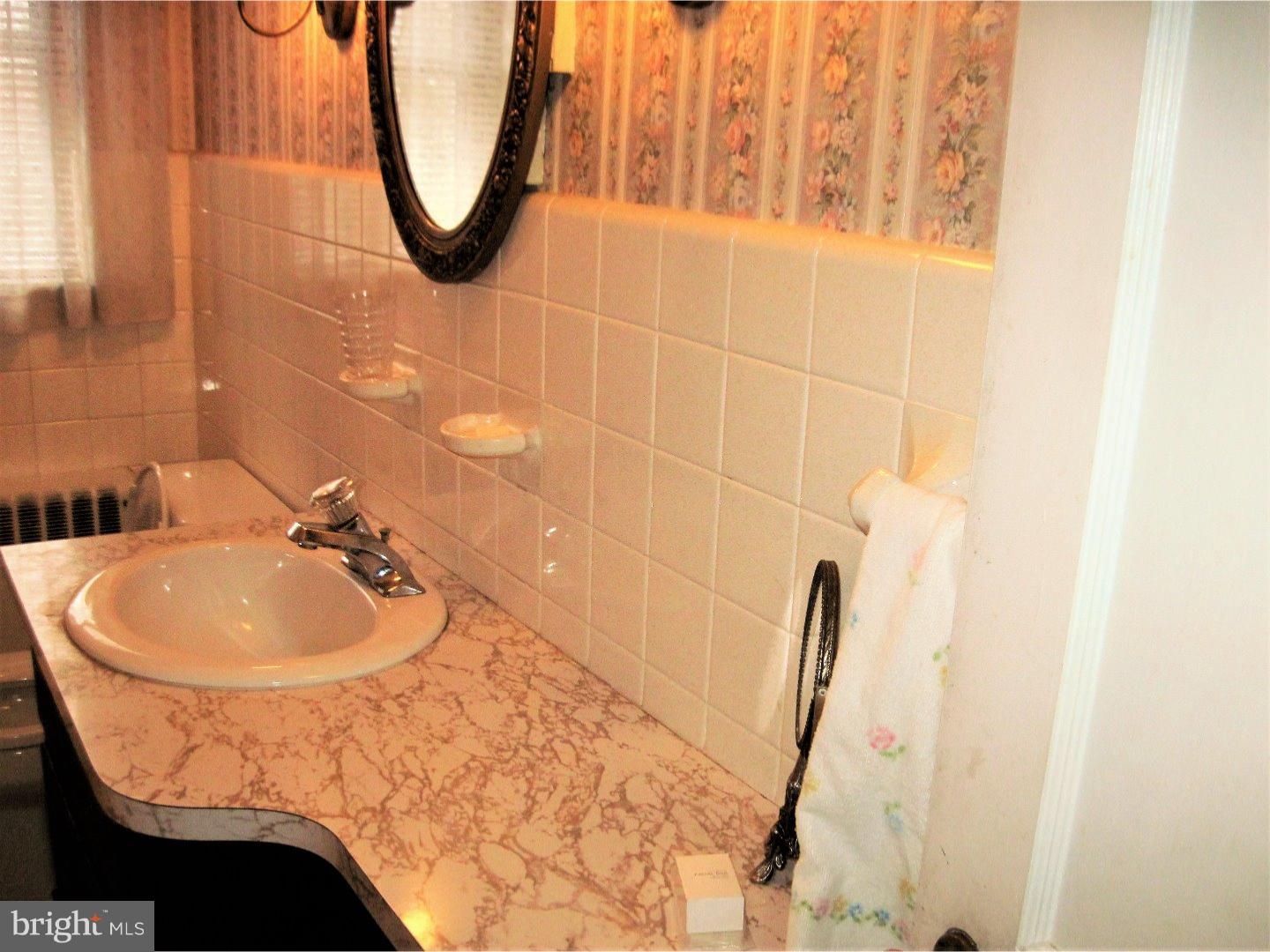 2927 Cowpath Road Hatfield, PA 19440 - Photo 20 of 20 Bathroom
