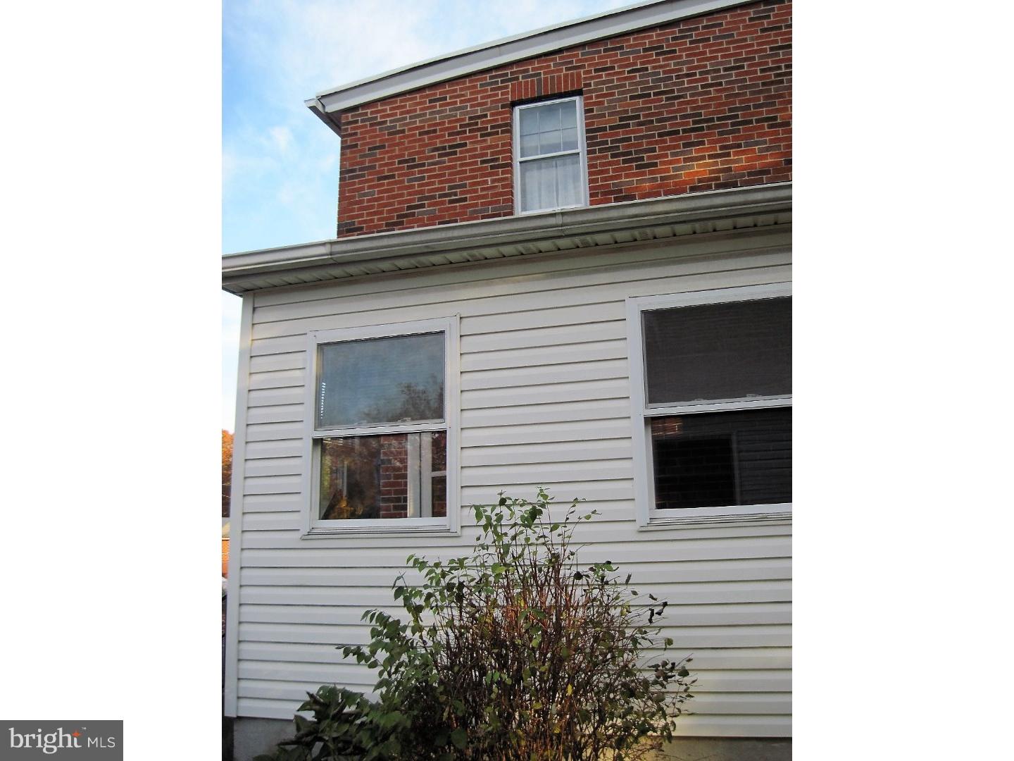 2927 Cowpath Road Hatfield, PA 19440 - Photo 5 of 20 Enclosed Porch