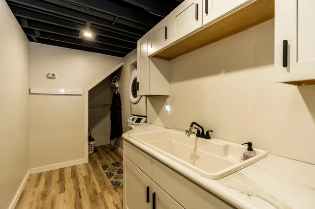 $799,000 | N2232 Peters Road, Sharon, WI 53585