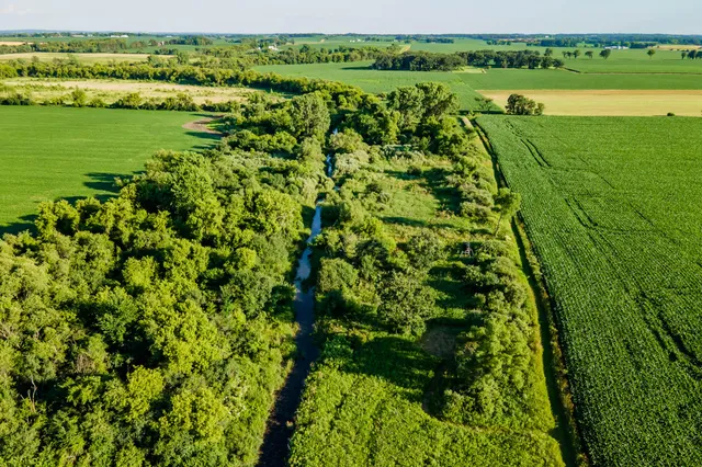 $799,000 | N2232 Peters Road, Sharon, WI 53585