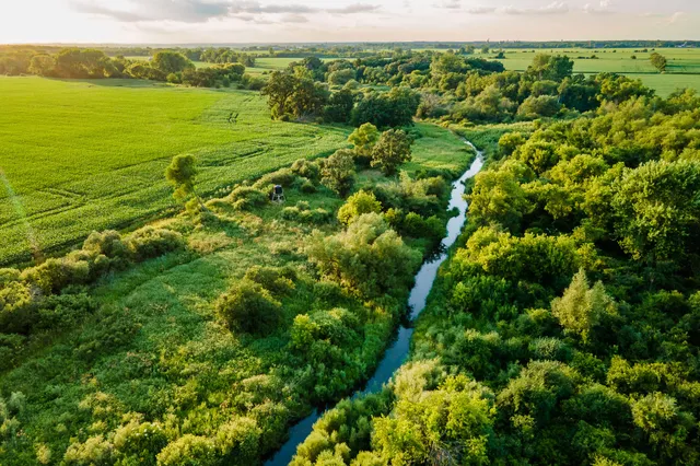 $799,000 | N2232 Peters Road, Sharon, WI 53585