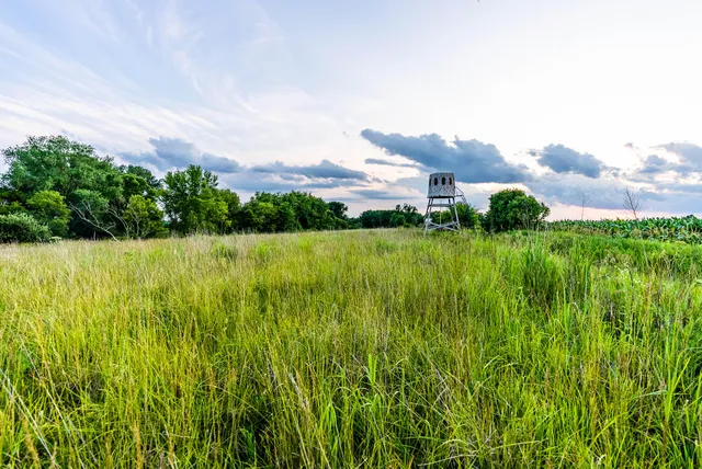 $799,000 | N2232 Peters Road, Sharon, WI 53585