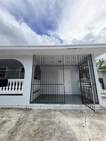 $1,750 | 2250 Northwest 103rd Street, Unit B, Miami, FL 33147