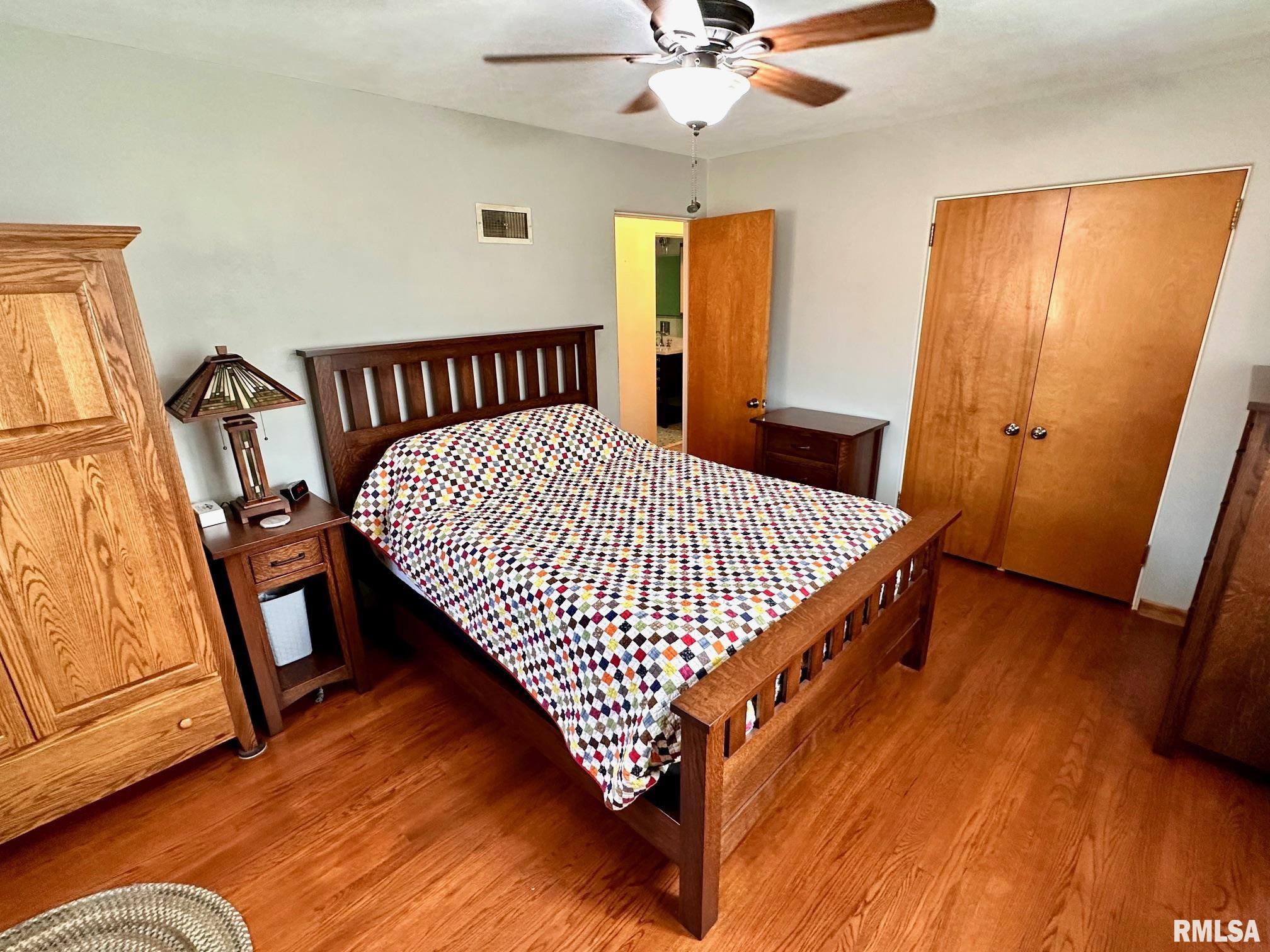 1906 Mound Road Jacksonville, IL 62650 - Photo 14 of 34 Gallery Image 14