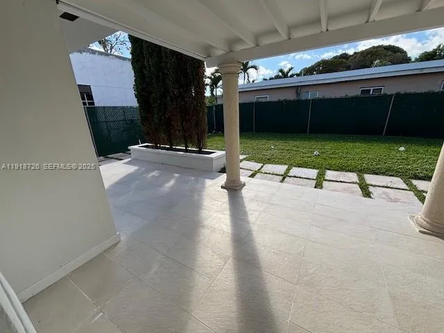 $3,500 | 3652 Southwest 22nd Terrace, Unit 3652, Miami, FL 33145