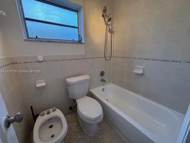 $3,500 | 3652 Southwest 22nd Terrace, Unit 3652, Miami, FL 33145