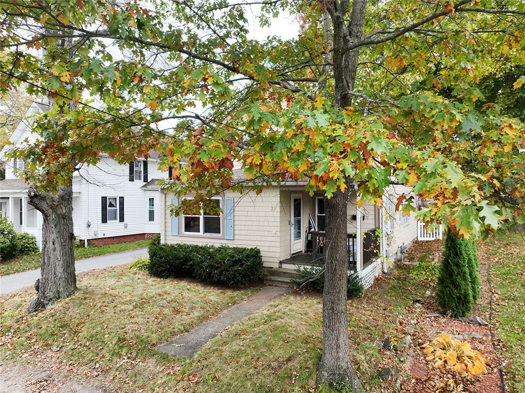 23 Middle Street Woonsocket, RI 02895 - Photo 2 of 34