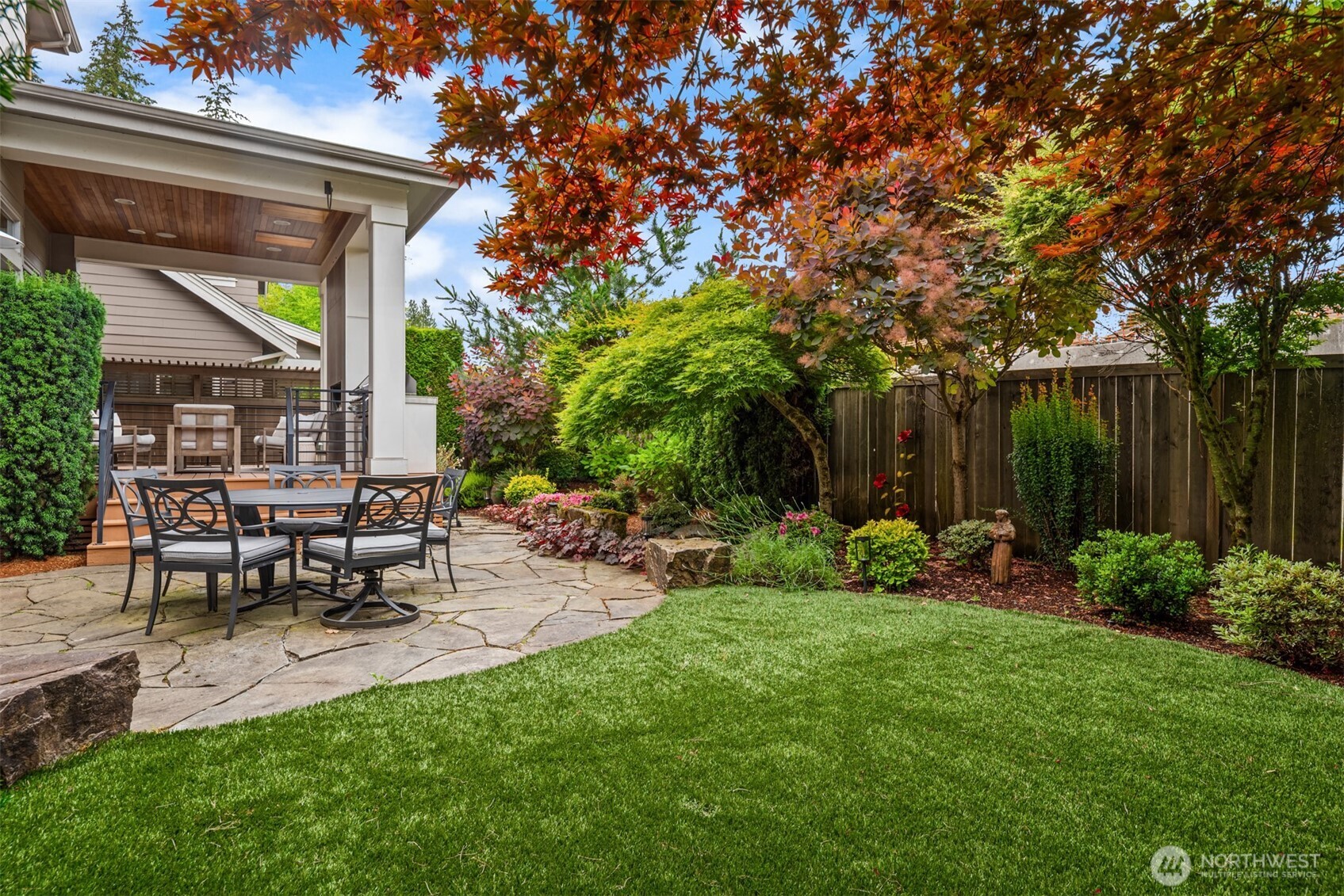 1527 Lyons Avenue Northeast Renton, WA 98059 - Photo 35 of 40