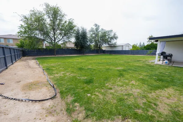 $699,900 | 2064 Ashlan Avenue, Clovis, CA 93611