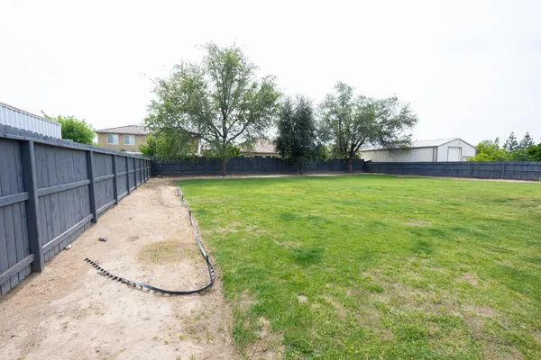 $699,900 | 2064 Ashlan Avenue, Clovis, CA 93611