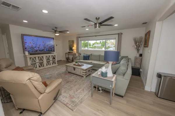 $699,900 | 2064 Ashlan Avenue, Clovis, CA 93611