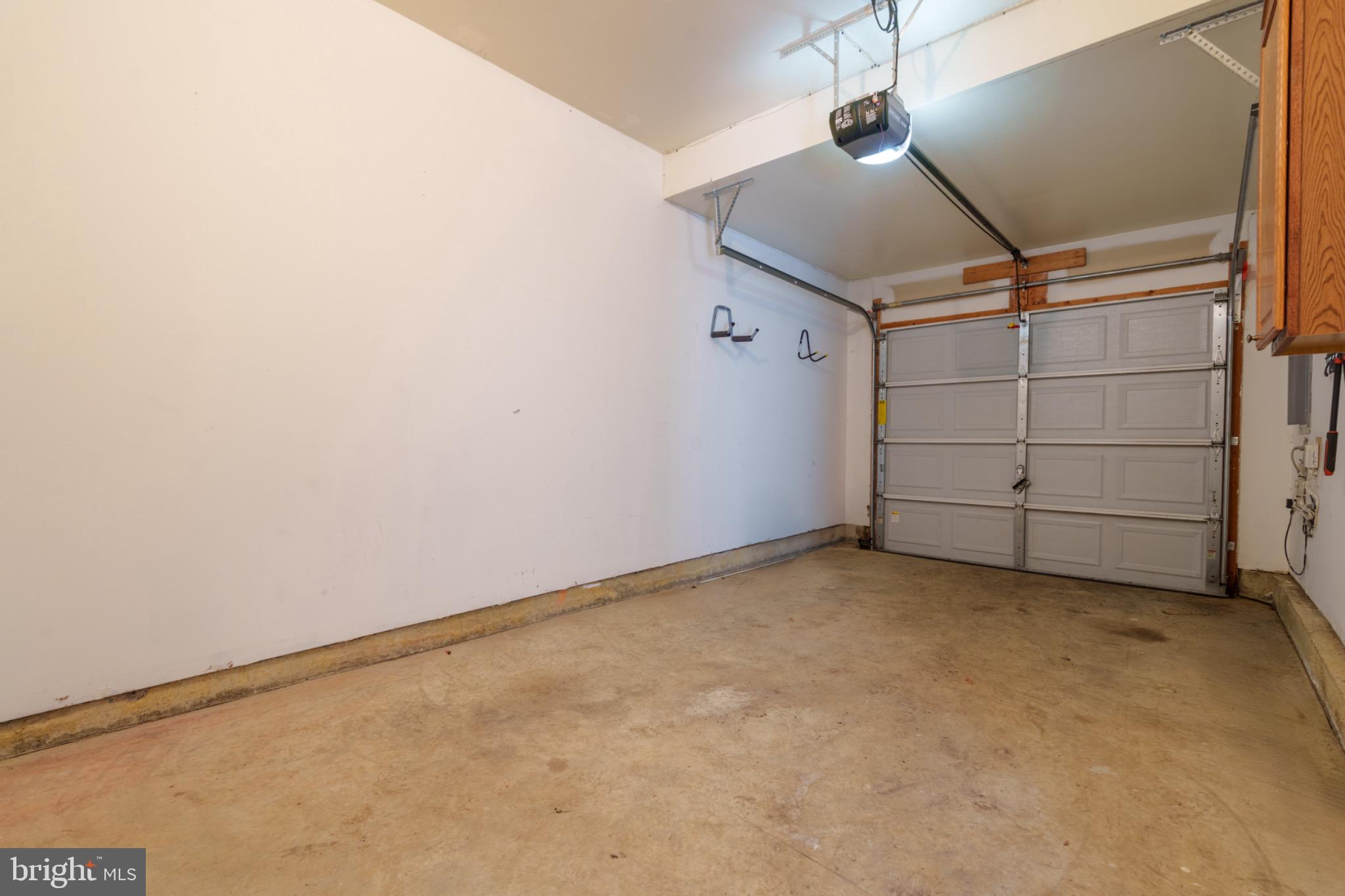 167 Springfield Circle Middletown, DE 19709 - Photo 26 of 33 Spacious garage ready for your projects.
