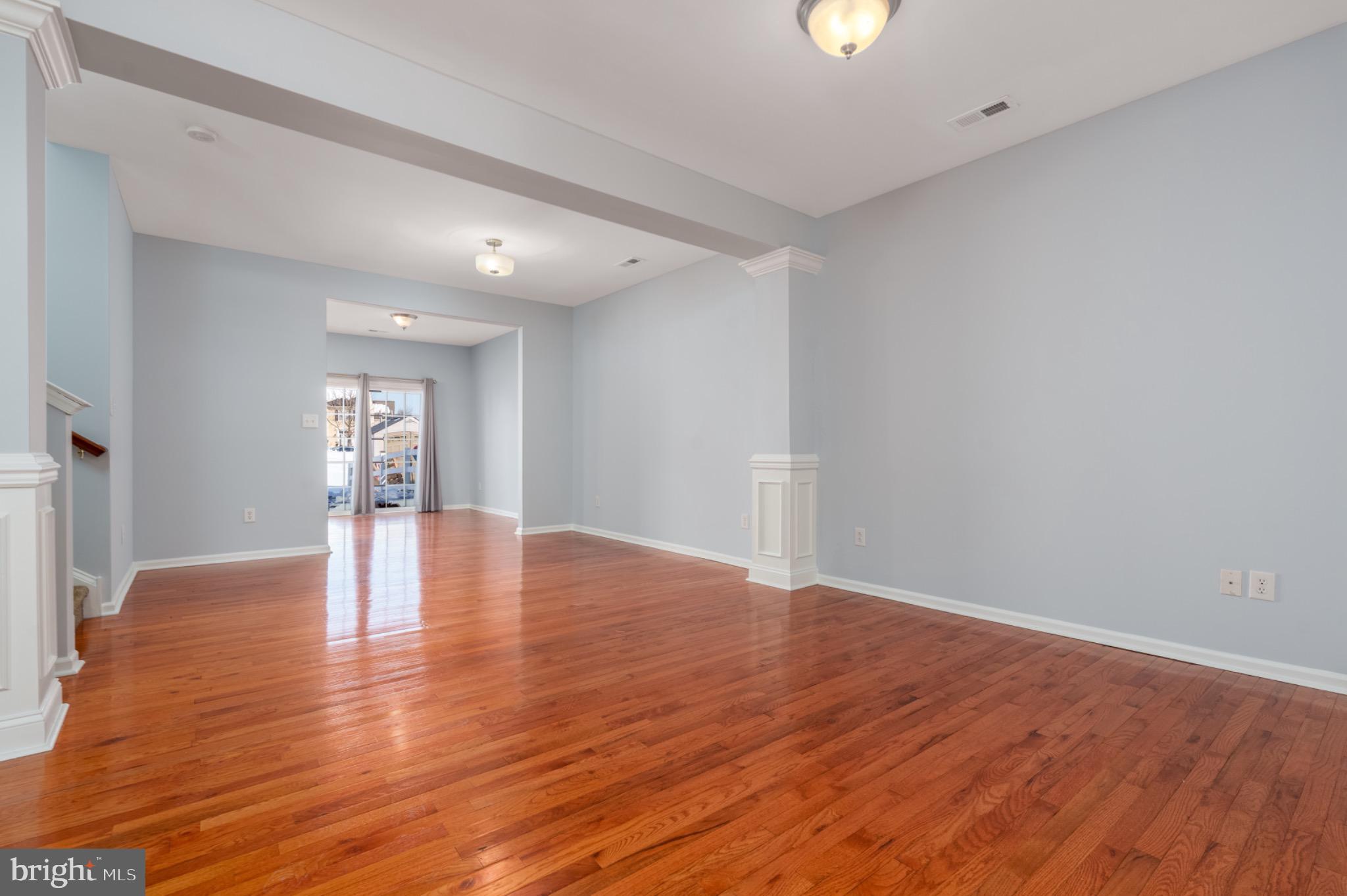 167 Springfield Circle Middletown, DE 19709 - Photo 7 of 33 Spacious, sunlit room with Harwood floors.