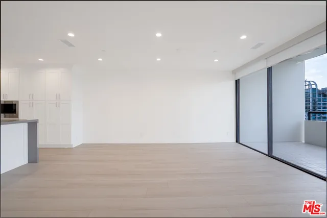 $5,000 | 600 West 9th Street, Unit 1509, Los Angeles, CA 90015