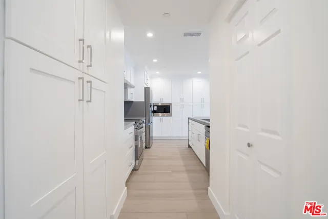 $5,000 | 600 West 9th Street, Unit 1509, Los Angeles, CA 90015