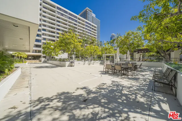 $5,000 | 600 West 9th Street, Unit 1509, Los Angeles, CA 90015