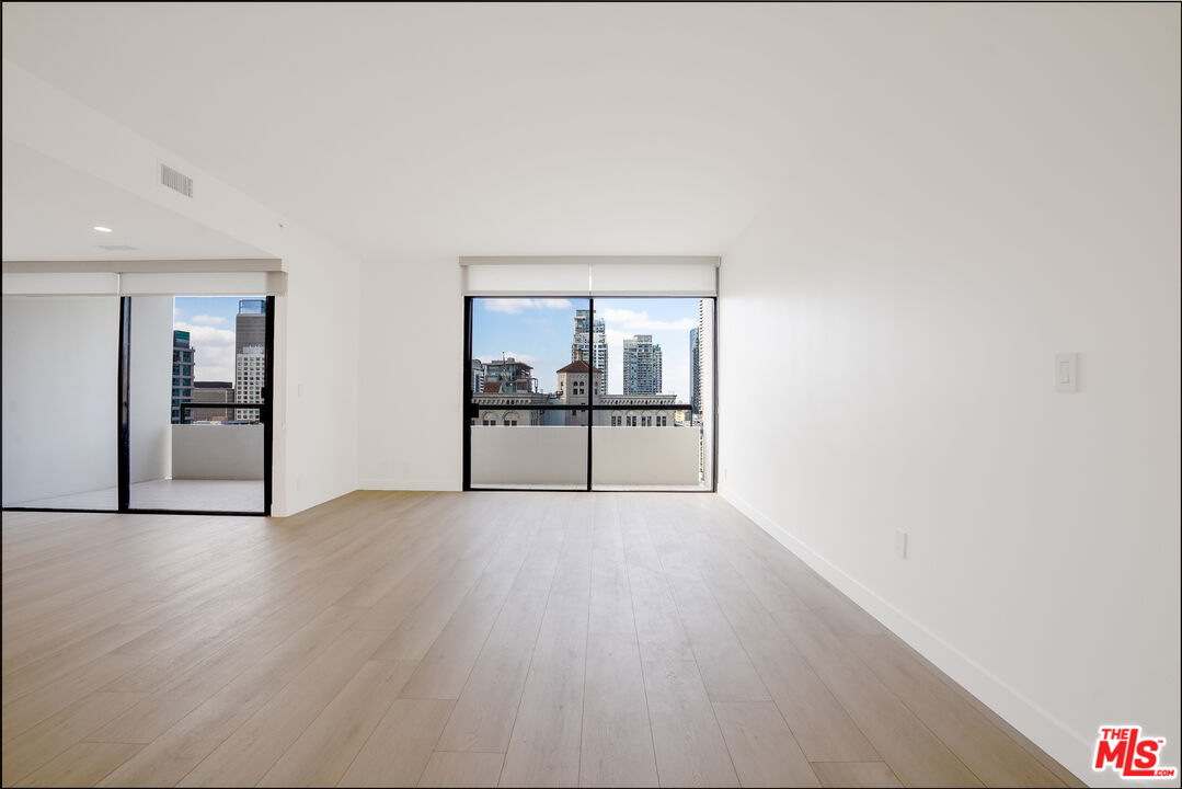 600 West 9th Street, Unit 1509 Los Angeles, CA 90015 - Photo 8 of 31