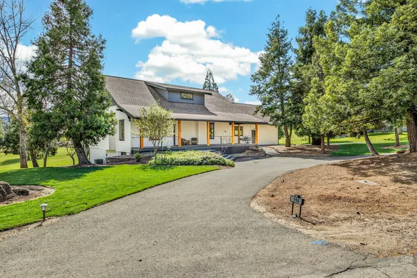 $1,495,000 | 155 Morton Way, Jacksonville, OR 97530