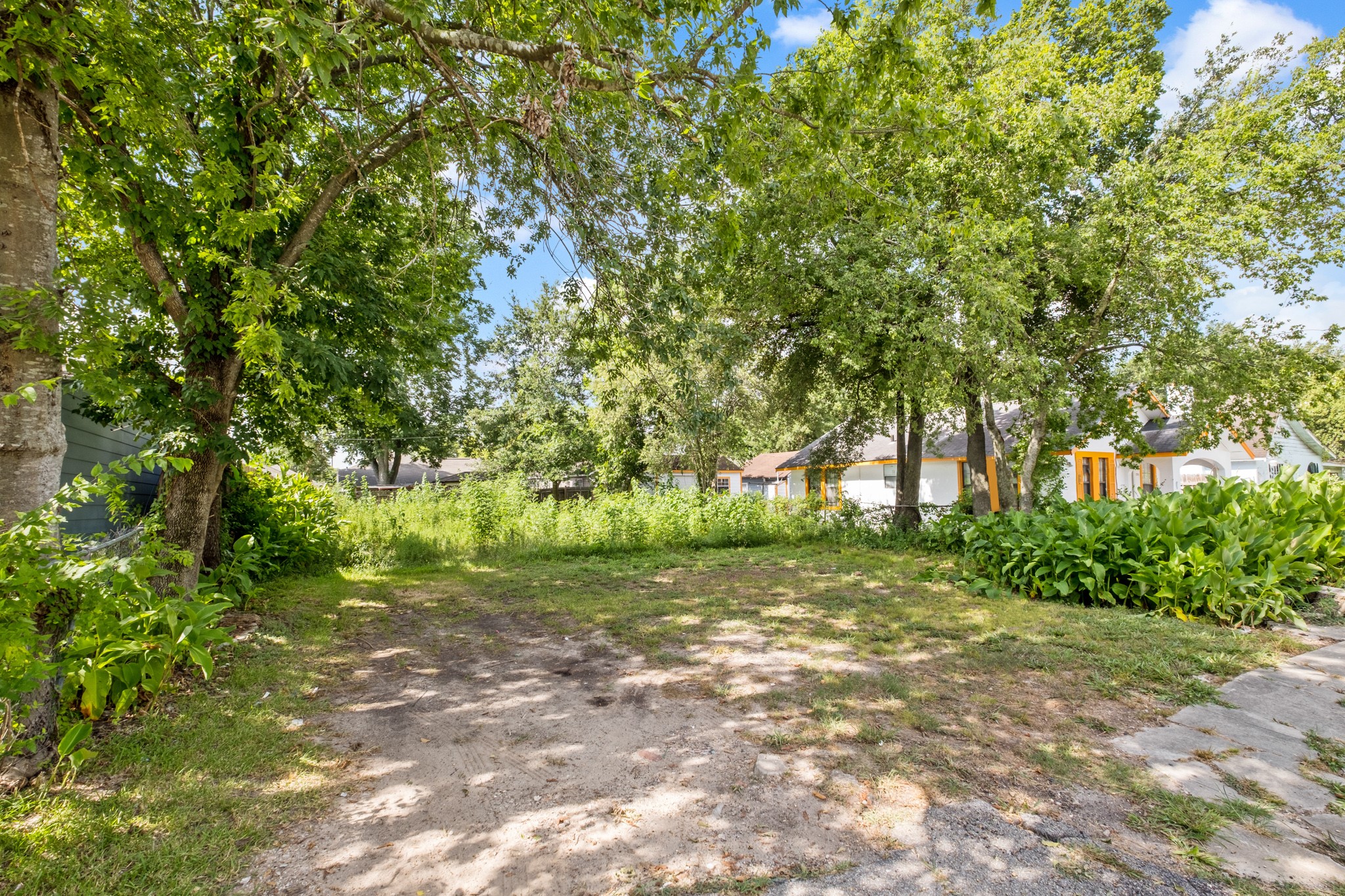 0 Scanlock Street Houston, TX 77012 - Photo 1 of 6 Lot has been cleared and is ready for a new build!