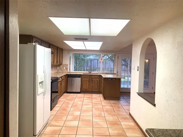 $2,200 | 941 Lombardy Drive, Plano, TX 75023