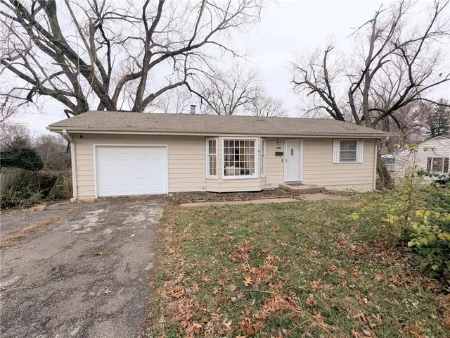 $159,900 | 5709 Elm Avenue, Raytown, MO 64133
