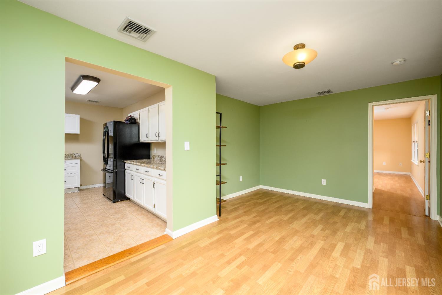 65 Wilson Road Somerset, NJ 08873 - Photo 13 of 31