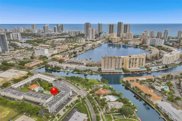 $1,750 | 300 Layne Boulevard, Unit 313, Hallandale Beach, FL 33009