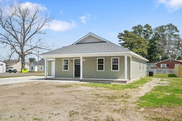 $275,000 | 214 North Walnut Street, Rose Hill, NC 28458