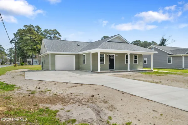 $275,000 | 214 North Walnut Street, Rose Hill, NC 28458