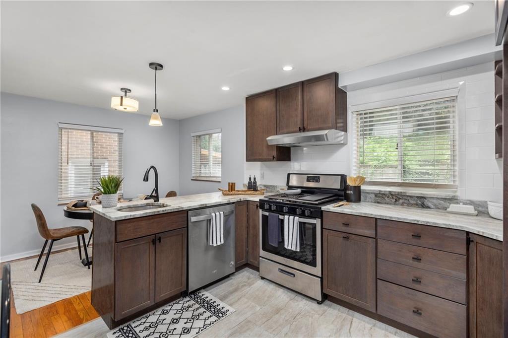 4131 Beehner Road Pittsburgh, PA 15217 - Photo 11 of 22 Gallery Image 11