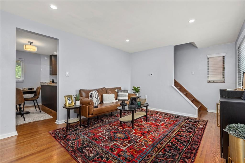 4131 Beehner Road Pittsburgh, PA 15217 - Photo 5 of 22 Gallery Image 5