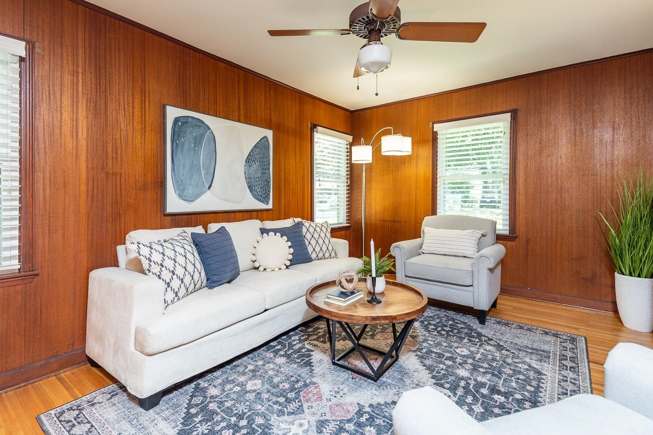 4696 Kaye Road Memphis, TN 38117 - Photo 15 of 39 a living room with furniture and a potted plant