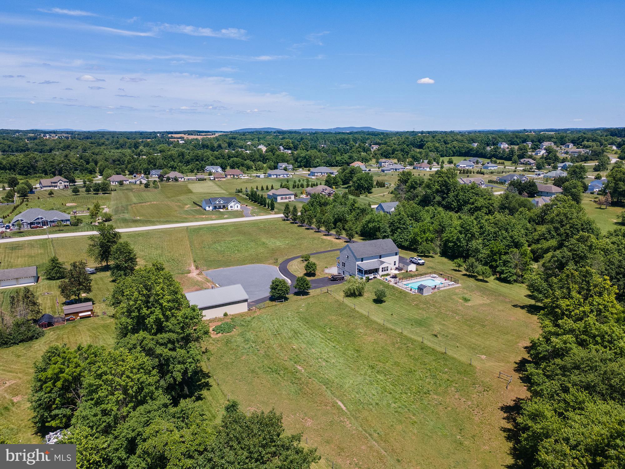 75 St Johns Road West Littlestown, PA 17340 - Photo 4 of 87