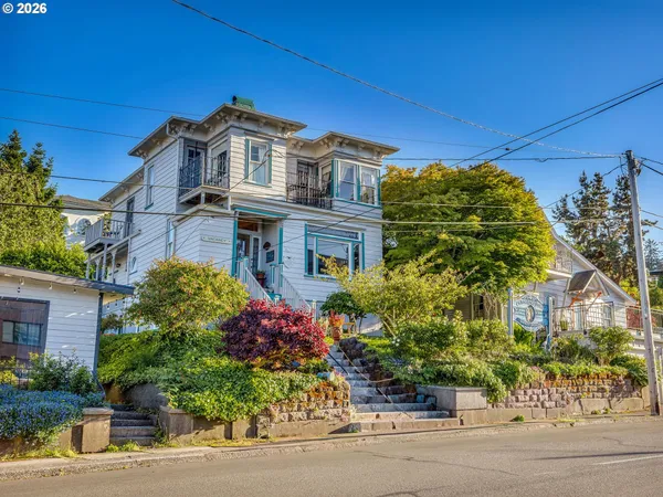 $599,000 | 847 Exchange Street, Astoria, OR 97103