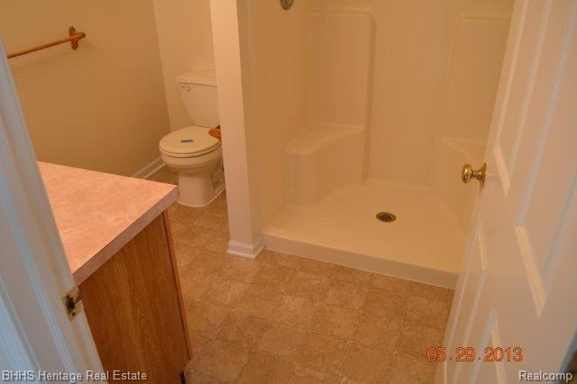 3163 South Bull Run Road Howell, MI 48843 - Photo 24 of 25 Master Bath