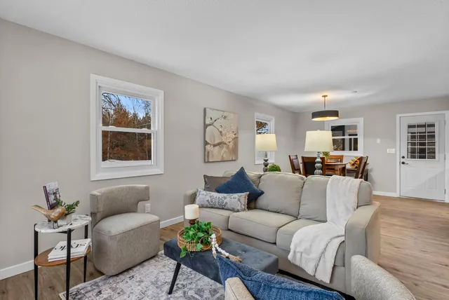 $399,000 | 5610 Spencer Brook Drive Northwest, Cambridge, MN 55008