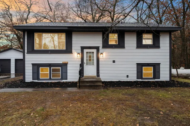 $399,000 | 5610 Spencer Brook Drive Northwest, Cambridge, MN 55008