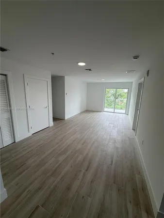 $4,000 | 32 Northwest 14th Avenue, Unit 403, Miami, FL 33125