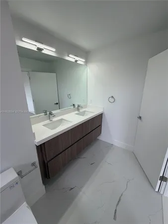 $4,000 | 32 Northwest 14th Avenue, Unit 403, Miami, FL 33125