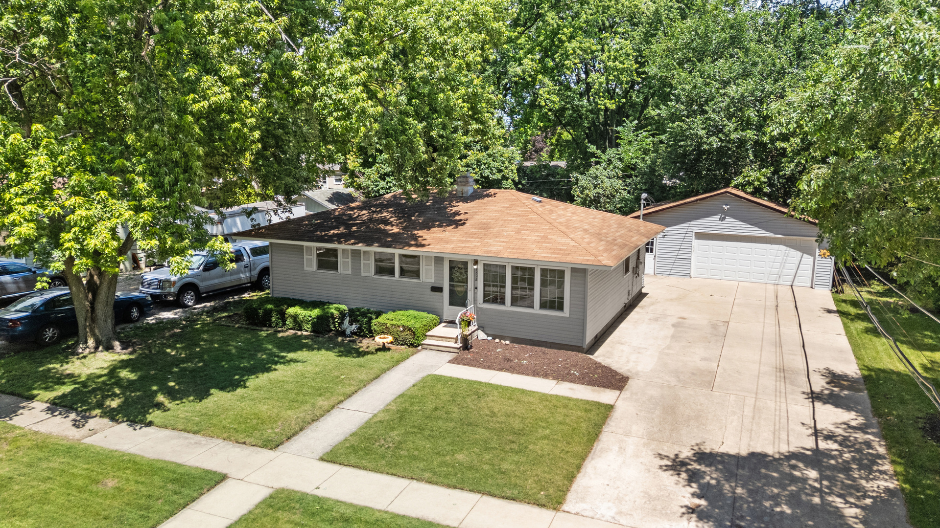 1628 East Dresser Road DeKalb, IL 60115 - Photo 1 of 28