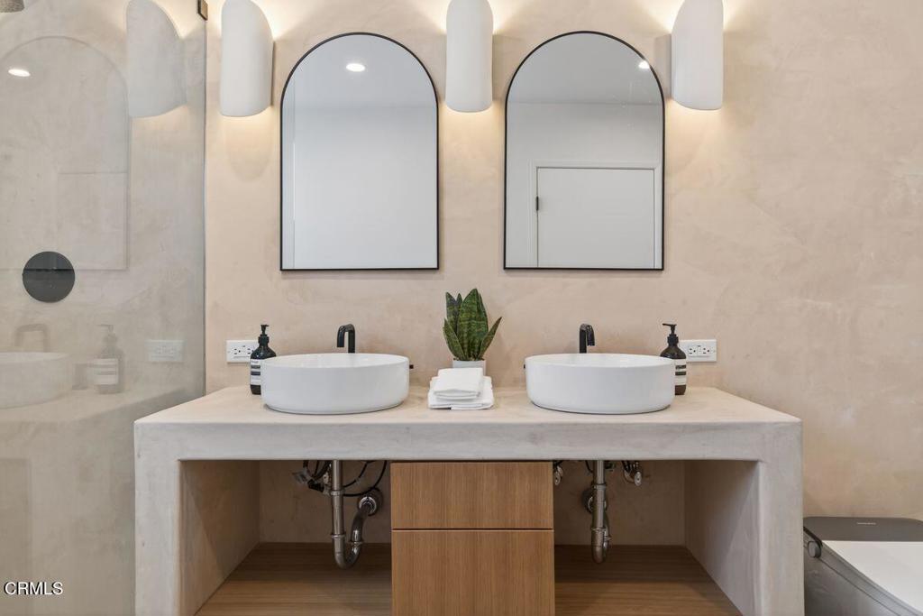 335 Encino Drive Oak View, CA 93022 - Photo 28 of 59