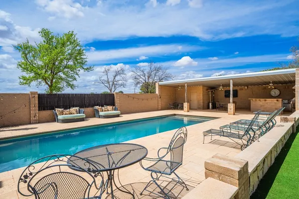 $887,000 | 2500 South Co Road 1110, Midland, TX 79706