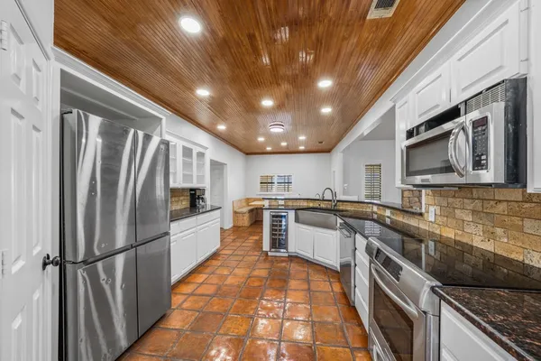 $887,000 | 2500 South Co Road 1110, Midland, TX 79706