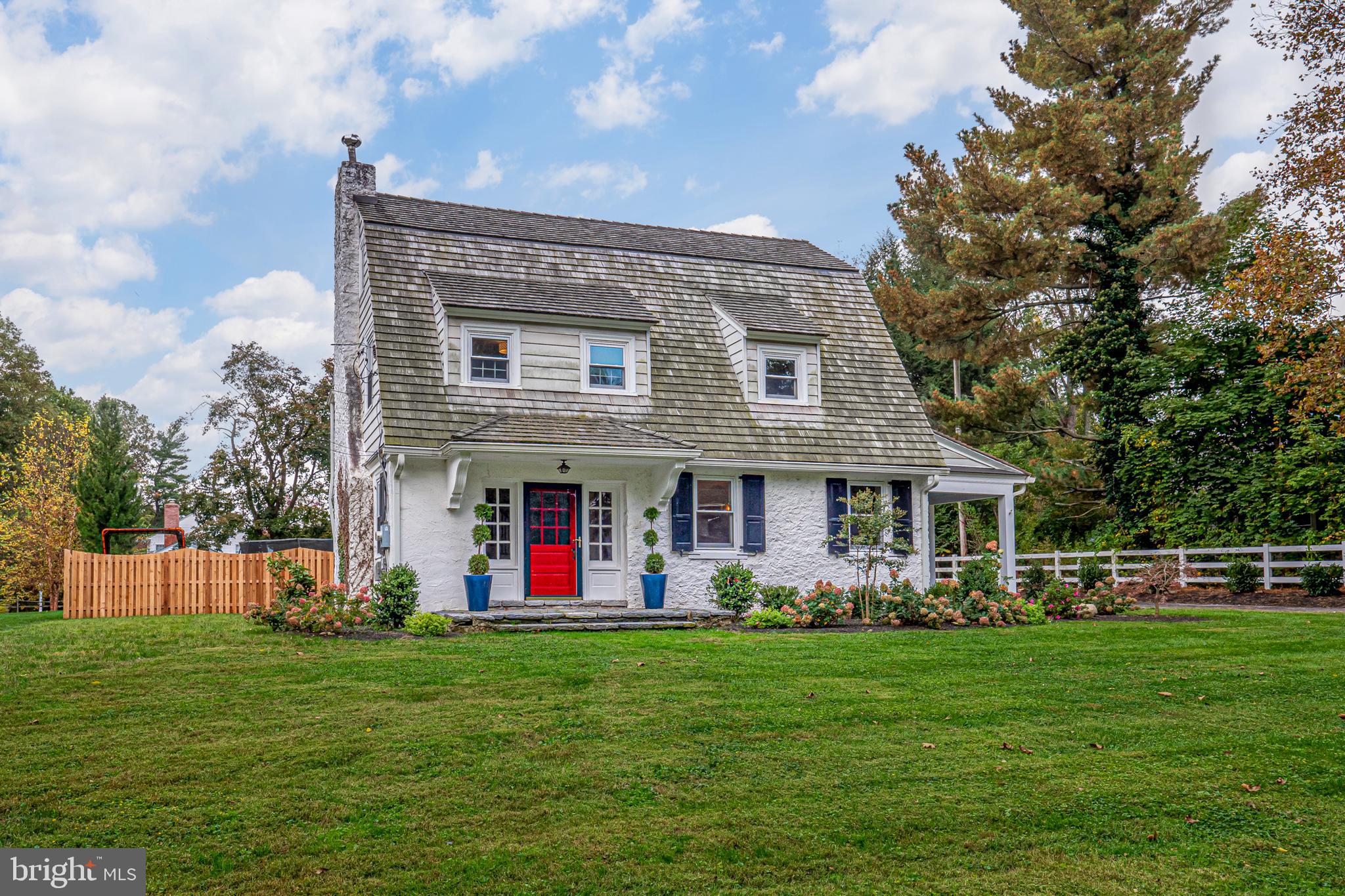 688 Gulph Road Wayne, PA 19087 - Photo 3 of 60