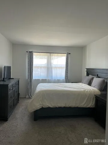 $174,900 | 182 Evergreen Road, Unit 3B, Edison, NJ 08837