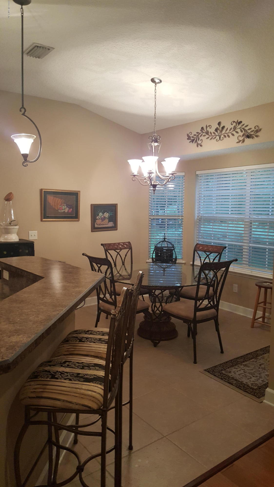 2521 Crooked Creek Point Road Middleburg, FL 32068 - Photo 16 of 39 Breakfast bar