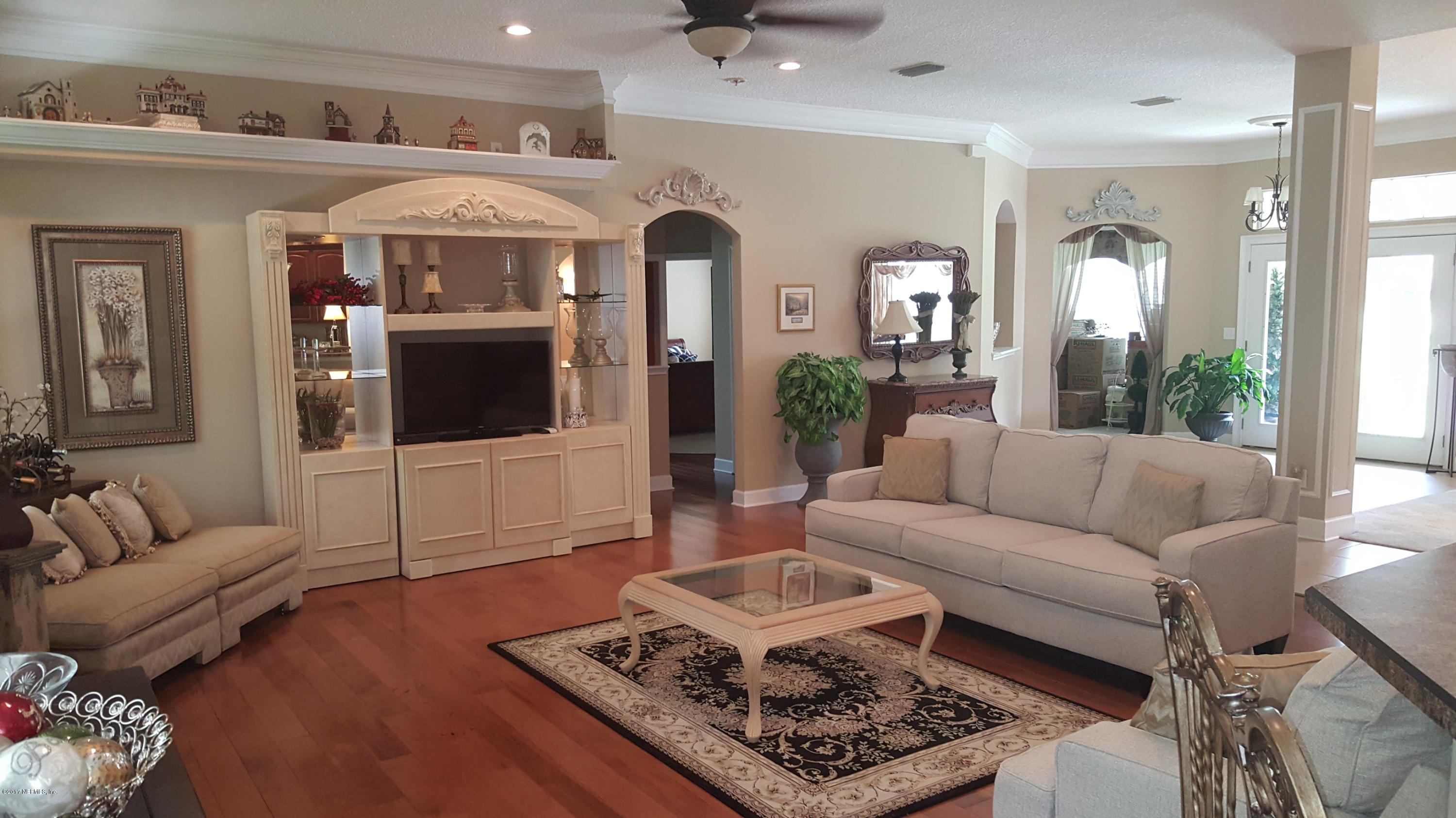 2521 Crooked Creek Point Road Middleburg, FL 32068 - Photo 4 of 39 Living Room.